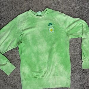 Nike Men's Green Tie-Dye Daisy Crewneck Sweater